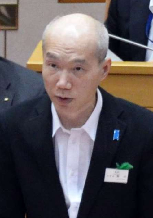 県警で相次ぐ性犯罪関連について答弁する野川明輝本部長＝２４日午前、県議会