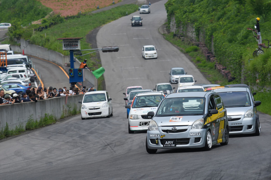 軽自動車だけのレース「東北660耐久」で激戦が繰り広げられた