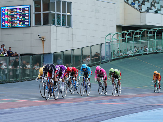 古性優作が連続優勝(写真提供：チャリ・ロト)