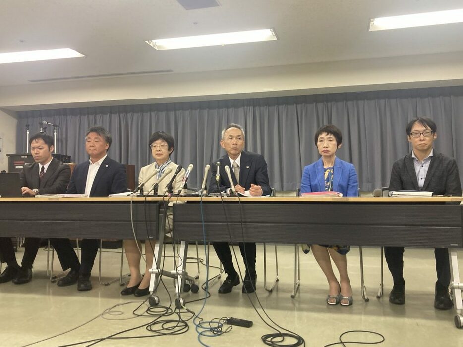 第三者委員会終了後会見「場合によっては、斎藤知事への聴取もありうる」〈2024年9月18日午後 神戸市内〉