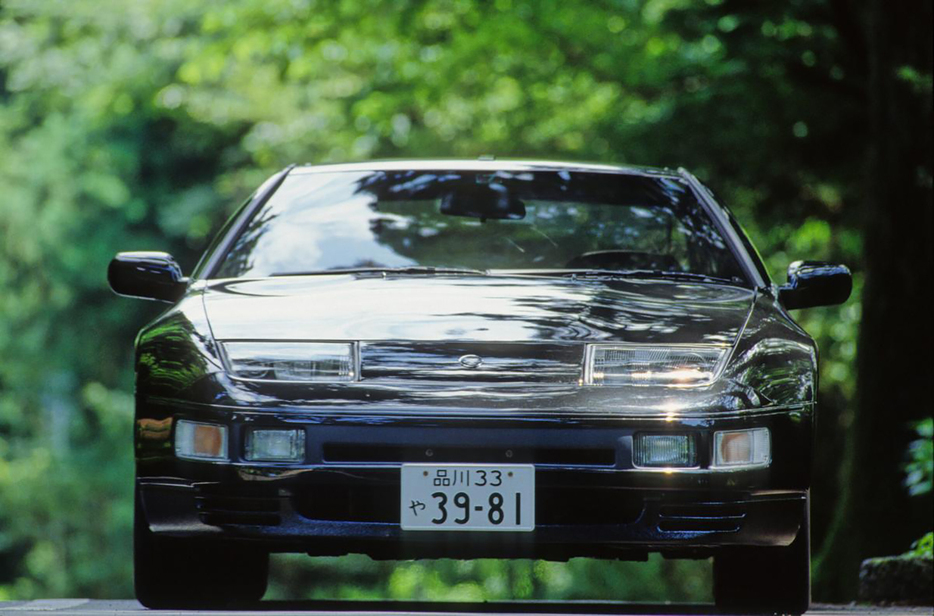 1989年に登場した4代目日産フェアレディZは、スポーツカーらしいスタイリングに加えて当時としては高出力だった280馬力を達成した。