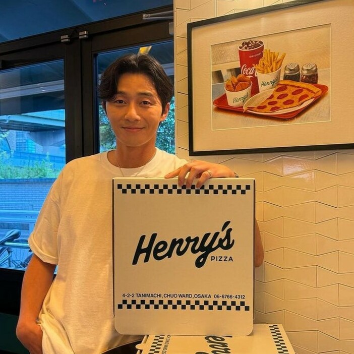 Courtesy of Instagram @henrys_pizza_osaka