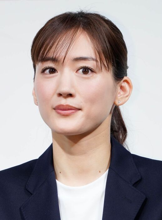 綾瀬はるかさん（2021年2月、時事通信フォト）