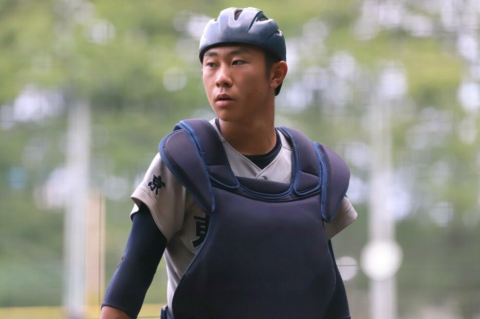 東亜学園・佐藤 海斗捕手（2年）