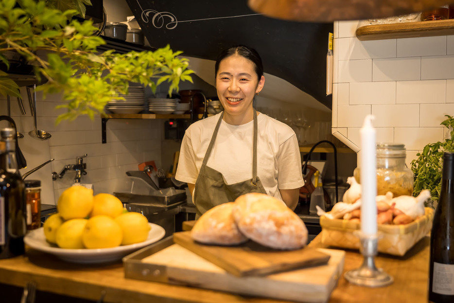 フランスへの一人食べ歩き旅も経験済みの荒川さん。そんな話もぜひ聞いてみたい