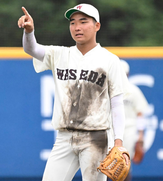 早大・山縣はこの秋も、鉄壁の遊撃守備でスタンドを魅了する[写真=矢野寿明]