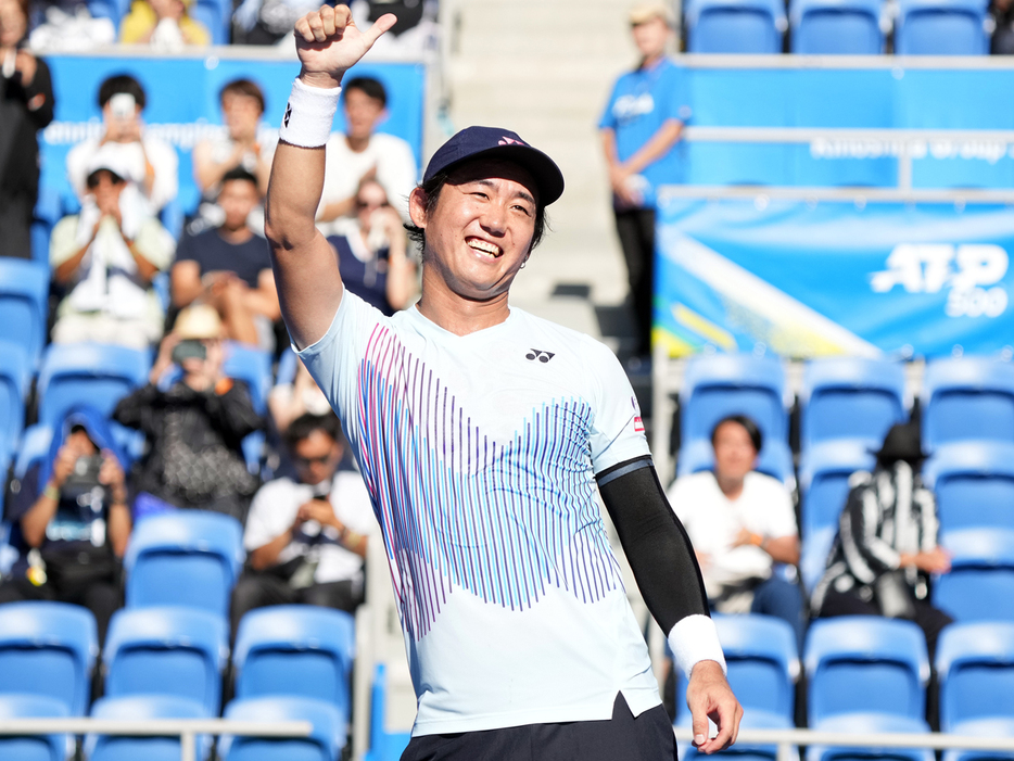 「木下グループジャパンオープンテニスチャンピオンシップス」（東京・有明コロシアムおよび有明テニスの森公園コート）で2回戦に進出した西岡良仁（ミキハウス）（Getty Images）