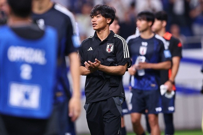 W杯最終予選の２試合で出場なしに終わった旗手。写真：梅月智史（サッカーダイジェスト写真部）