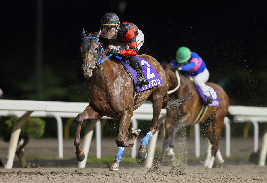 オータムティアラ・リケアマロンと吉原寛人騎手 (C)岩手県競馬組合