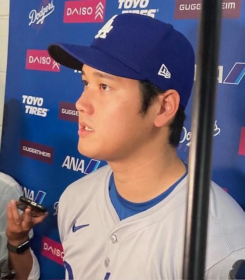 試合後の取材に応じた大谷（撮影・小林信行）