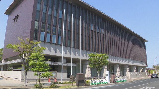 岡山県立図書館