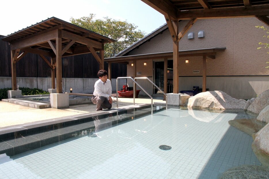 芳山園が新築した「芳和の湯」。露天風呂やサウナを整備した