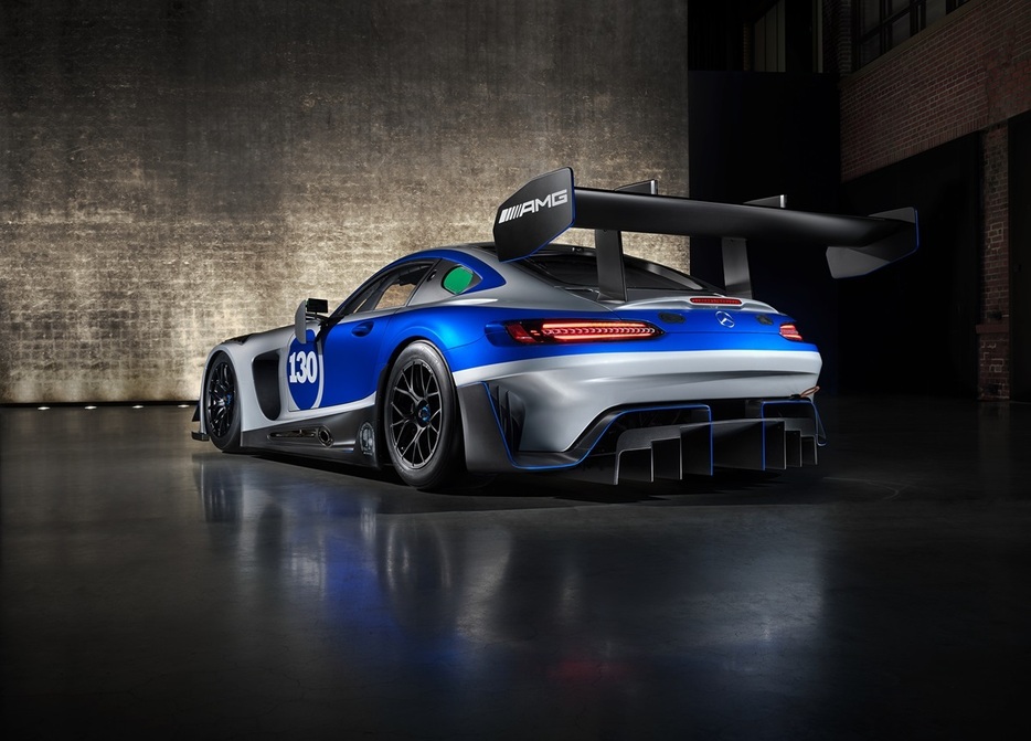 「メルセデスAMG GT3 エディション130Y モータースポーツ（Mercedes-AMG GT3 Edition 130Y Motorsport）」が限定13台リリースされた。