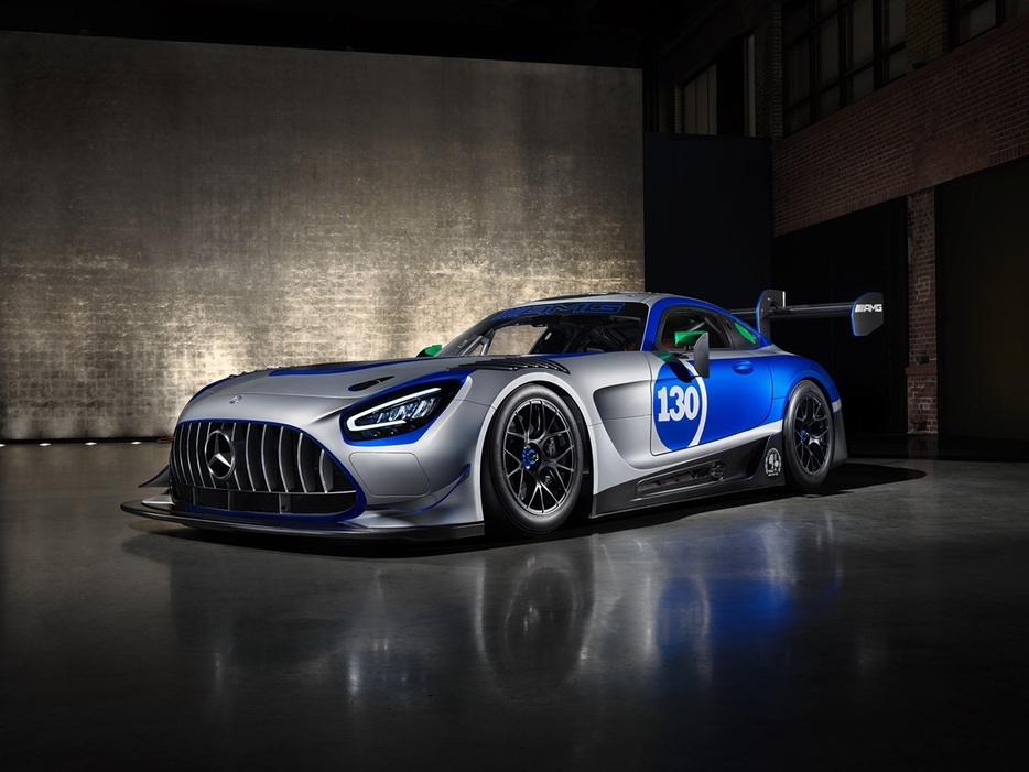 メルセデスAMG GT3 エディション 130Y モータースポーツ（Mercedes-AMG GT3 Edition 130Y Motorsport）が、米国カリフォルニア州ペブルビーチのオートモーティブウィークでワールドプレミアされた。