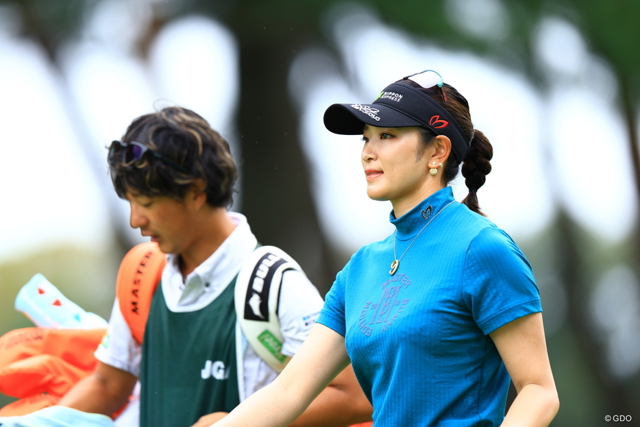 原英莉花は大会連覇＆3勝目へ3打差を追う