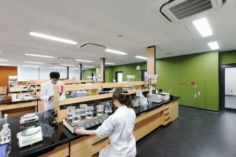 「MUHI SKIN RESEARCH CENTER」内の研究室