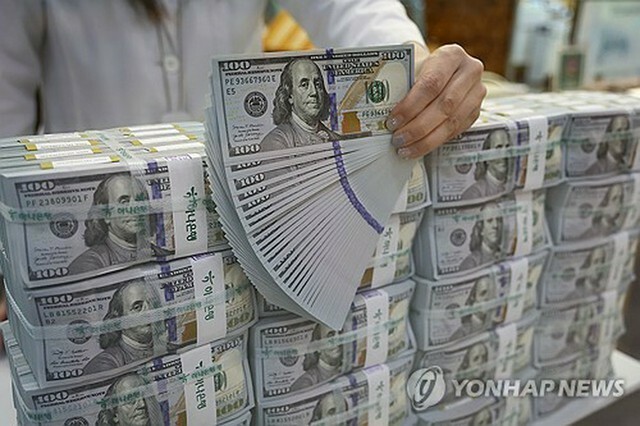 米ドル紙幣（資料写真）＝（聯合ニュース）