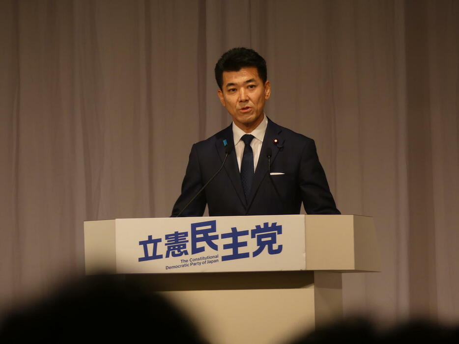 立憲民主党代表選が行われた臨時党大会で投票前に支持を訴える泉健太氏（撮影・中山知子）