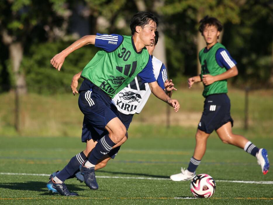 U-17日本代表CB佐々木将英(FC東京U-18)は勝利と成長を目指す大会に(Taro YOSHIDA)