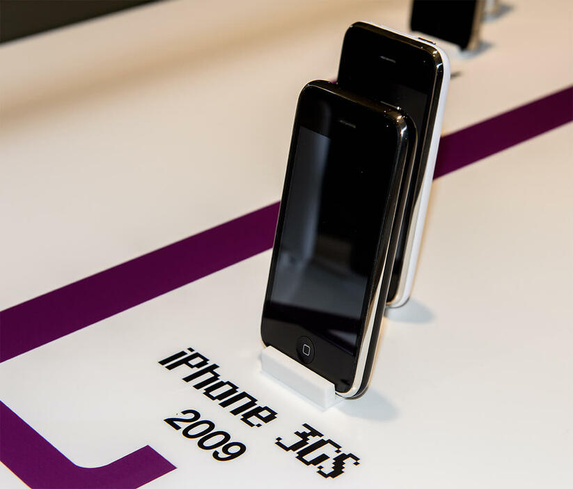 iPhone 3GS（Anton_Ivanov / Shutterstock.com）