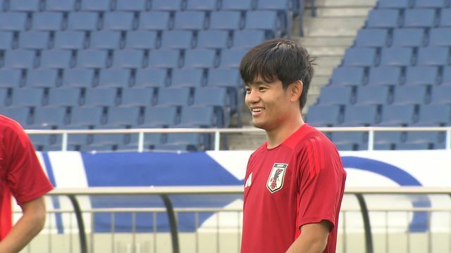 サッカーW杯・最終予選の前日練習を行った久保建英選手