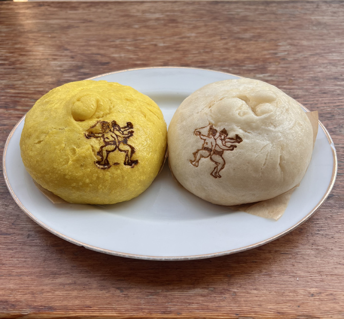 押競饅頭（イートイン・テイクアウト1個500円）