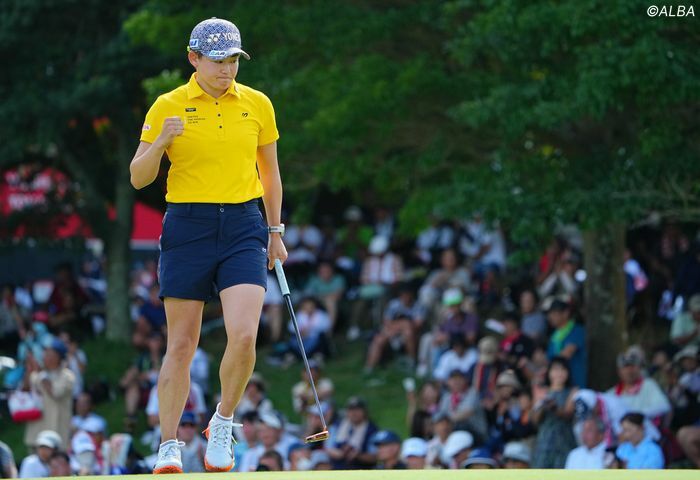 岩井明愛が連覇達成で今季3勝目　山下美夢有との激闘を制す