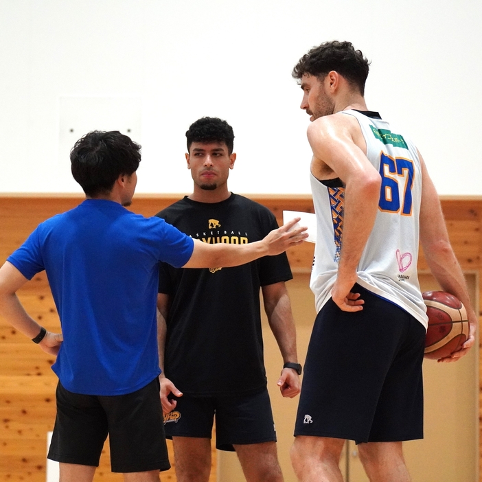 選手たちとのコミュニケーションも欠かさない