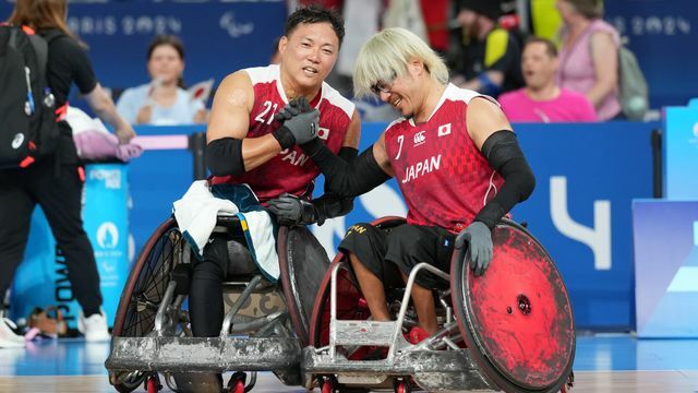 パラリンピックの車いすラグビーで強豪・オーストラリアを破った日本代表(写真：アフロスポーツ)