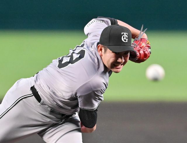 巨人・菅野智之投手は7回1失点で13勝目（写真:時事）