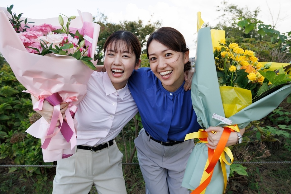 （左から）小芝風花、大島優子 ©日本テレビ