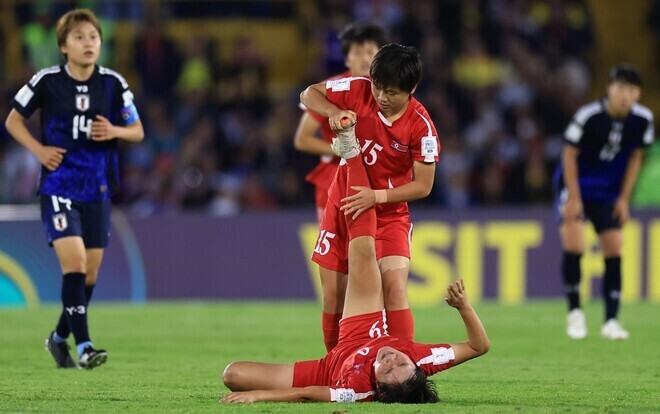 終盤は頻繁に試合が止まったU-20女子ワールドカップ決勝。（C）Getty Images