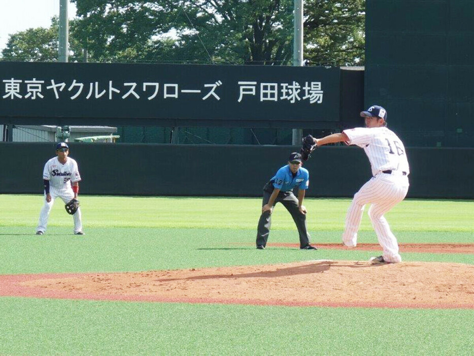 夏場は暑いことで有名なヤクルト二軍の戸田球場　photo by Shimamura Seiya