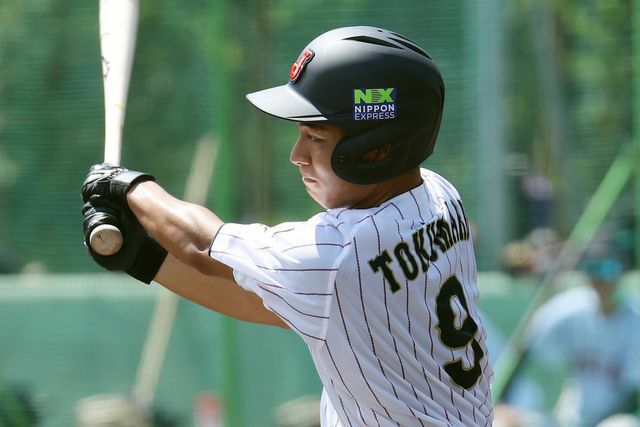 侍ジャパンU-18の徳丸快晴選手(写真：日刊スポーツ/アフロ)