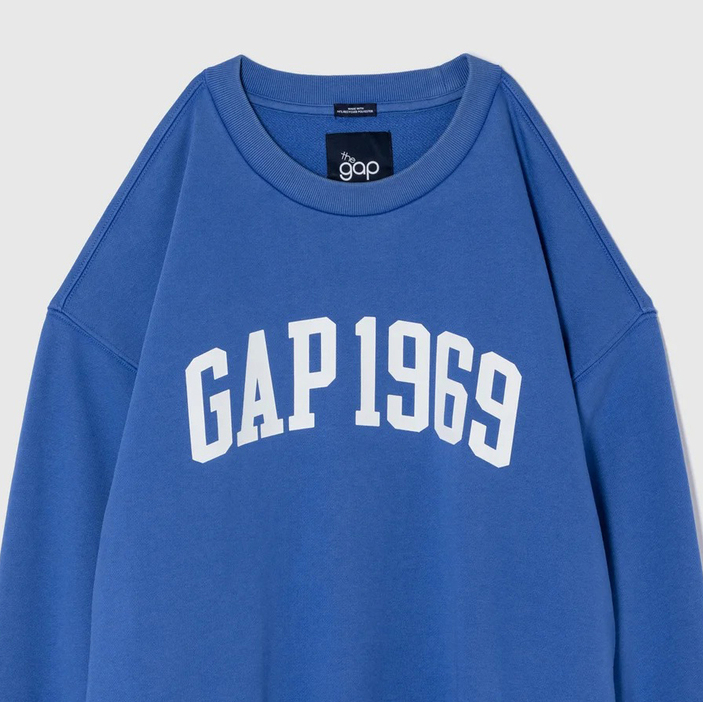 55th GAPロゴクルーネックスウェット　￥12,900