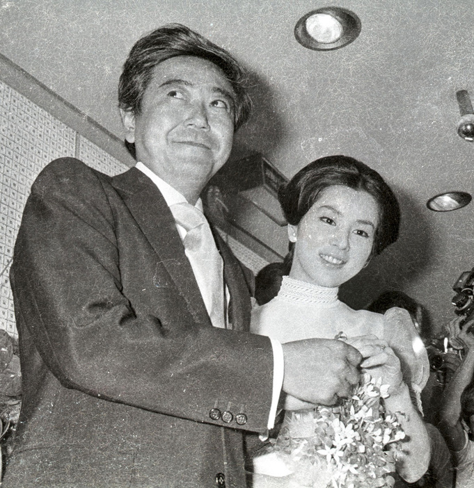 京王プラザホテルで行われた岡田太郎さんと吉永小百合さんの結婚披露宴（1973年）