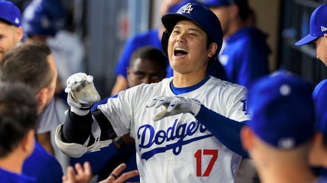 第47号を放った後の大谷翔平選手(写真：アフロ)