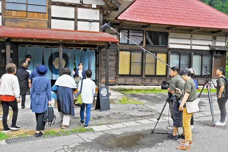 金山町内で始まった「あいせき列車只見線」の撮影風景