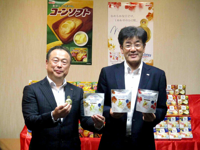 林聡史フローズン・食品事業部長㊧と三井基史執行役員グローバルフードソリューション事業本部長