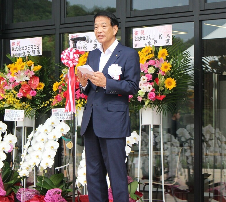 竣工式であいさつする池田豊防府市長