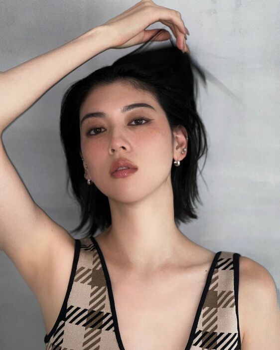 モデルで女優の三吉彩花（三吉のインスタグラムmiyoshi.aaより）