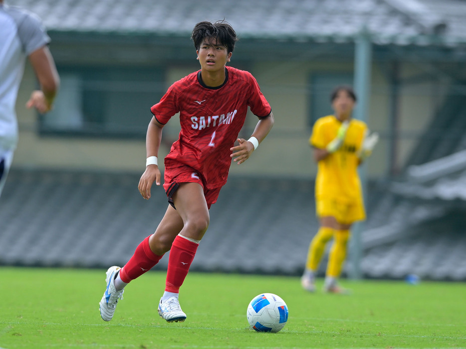 埼玉県の注目DF熊田佳斗(大宮U15、中3)が青森山田高1、2年生の青森県を完封。ヘディングでのゴールも決めた(Koki NAGAHAMA/GEKISAKA)