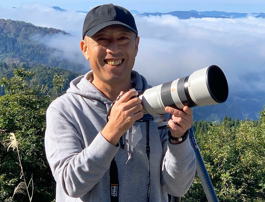 高橋智裕（たかはしともひろ）●福島県いわき市出身。フォトジャーナリスト。東日本大震災でいわき市の被災状況を伝え、津波に飲まれながらも生還した写真家としてメディア出演や各地で講演をしている。防災ジャーナリストとしての顔も持ち、自治体や学校と連携して防災啓蒙活動も行う。