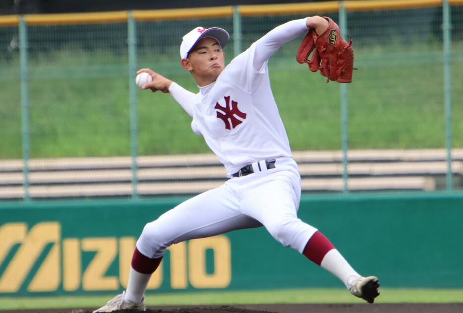 完投勝利を果たした井上 瑞貴（山城）