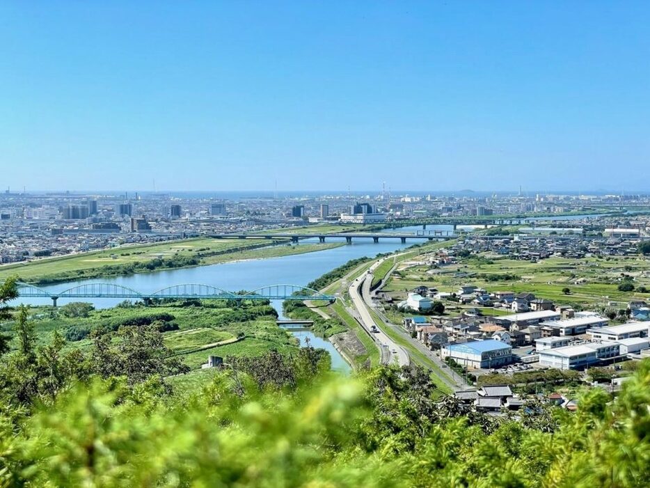 加古川が流れる豊かな風景