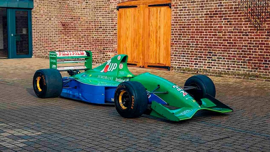 1991年F1シーズンの途中で、ジョーダンF1チームのベルトラン ガショーの代役としてミハエル シューマッハに白羽の矢が立った。