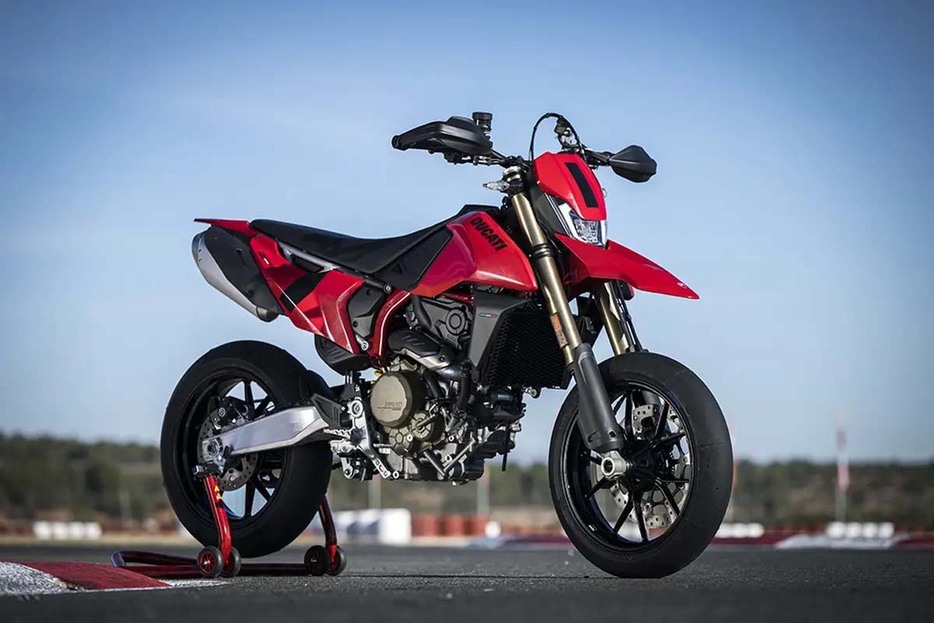 Hypermotard 698 Mono：ドゥカティ・レッド