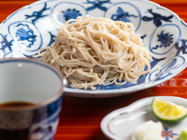 季節の和食と手打ちそばが自慢のアットホームなカウンター割烹が誕生