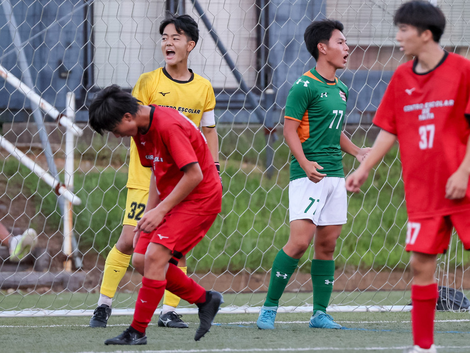 矢板中央高は後半に押し込まれたが、キャプテンマークを巻いたGK大竹七聖らが無失点(Kaoru WATANABE/GEKISAKA)