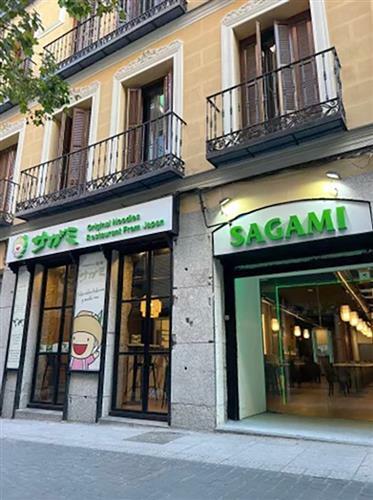 スペインの「ＳＡＧＡＭＩ　Ｍａｄｒｉｄ　Ｃｈｕｅｃａ店」